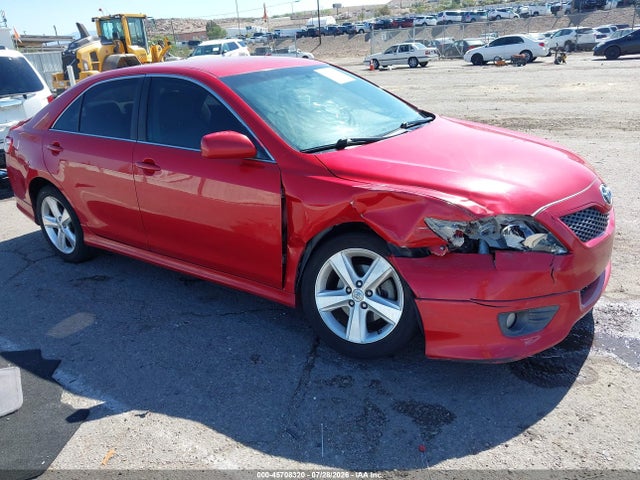 2011 TOYOTA CAMRY SE