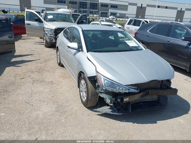 2019 HYUNDAI ELANTRA SE