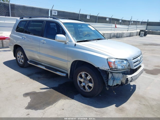 2004 TOYOTA HIGHLANDE V6