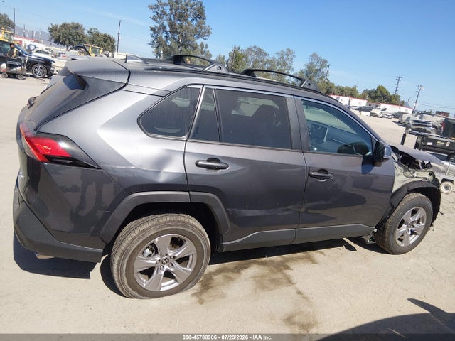 2025 TOYOTA RAV4 XLE 14