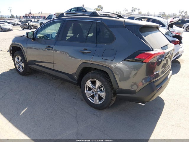 2025 TOYOTA RAV4 XLE 3