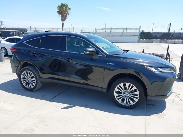 2021 TOYOTA VENZA LIMITED 14