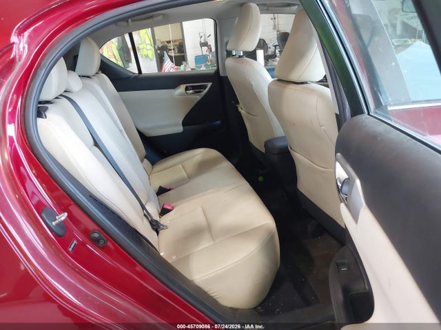 صورة 8 لـ 2012 Lexus CT 200H PREMIUM