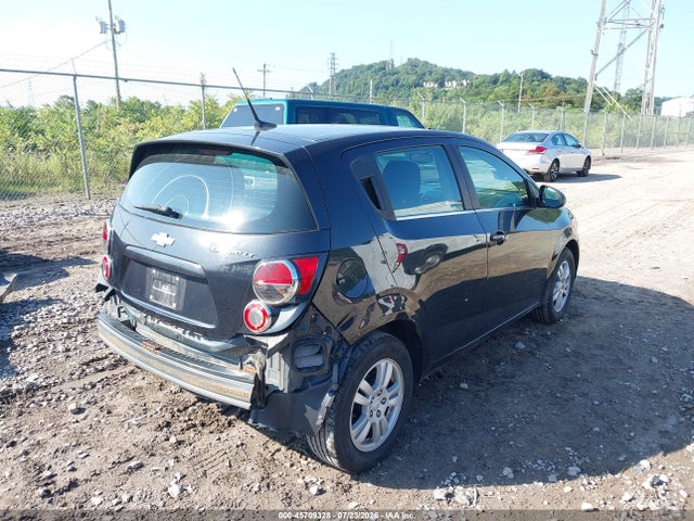 2014 Chevrolet SONIC LT AUTO photo 4
