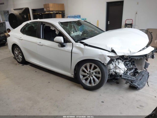 2022 TOYOTA CAMRY LE