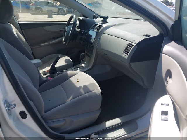 2011 Toyota COROLLA LE 照片 5