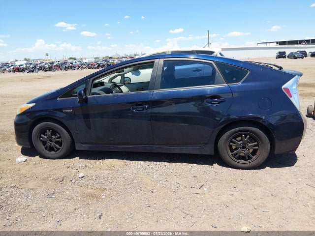 2013 Toyota PRIUS TWO — миниатюра 14