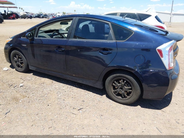 2013 Toyota PRIUS TWO — фото 3