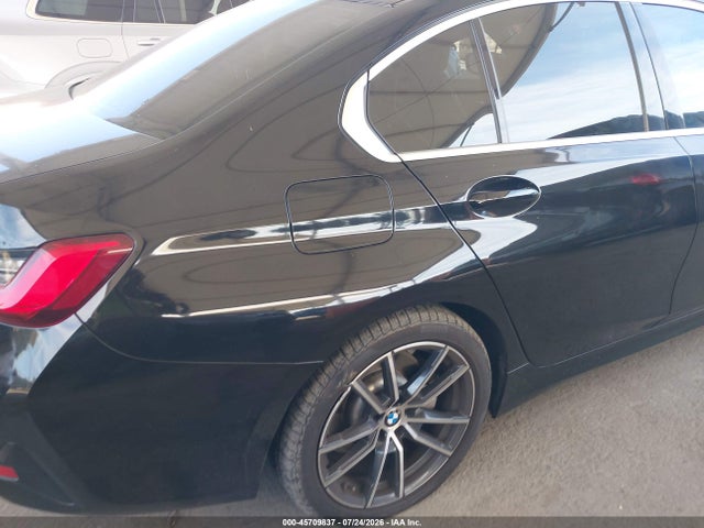 2019 BMW 330I 照片 6