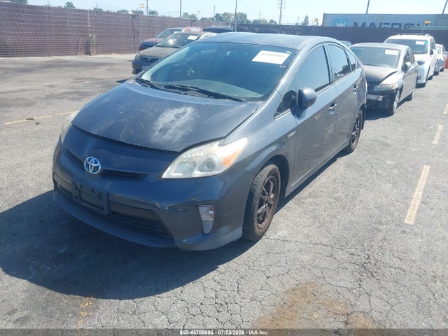 2013 Toyota PRIUS TWO — фото 2
