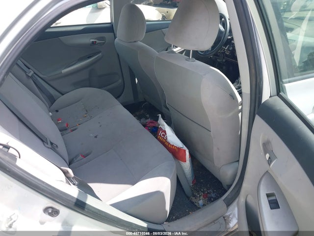 2011 Toyota COROLLA LE photo 8