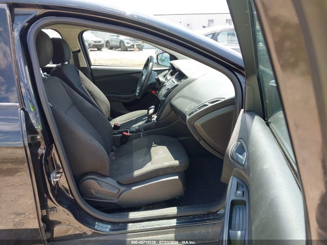 صورة 5 لـ 2015 FORD FOCUS SE