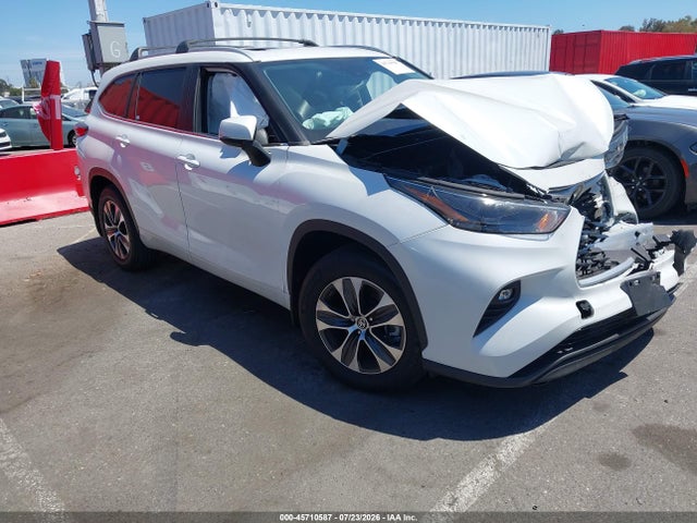 2023 TOYOTA HIGHLANDE XLE