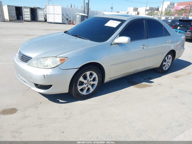 2005 Toyota CAMRY XLE V6 — фото 2