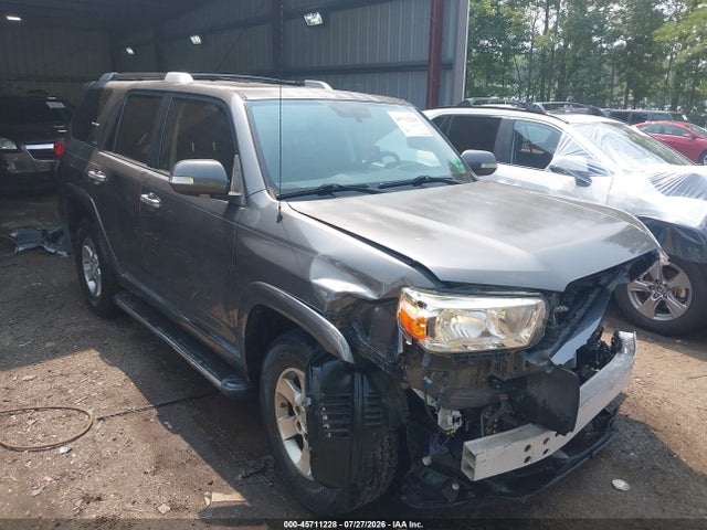 2013 TOYOTA 4RUNNER SR5