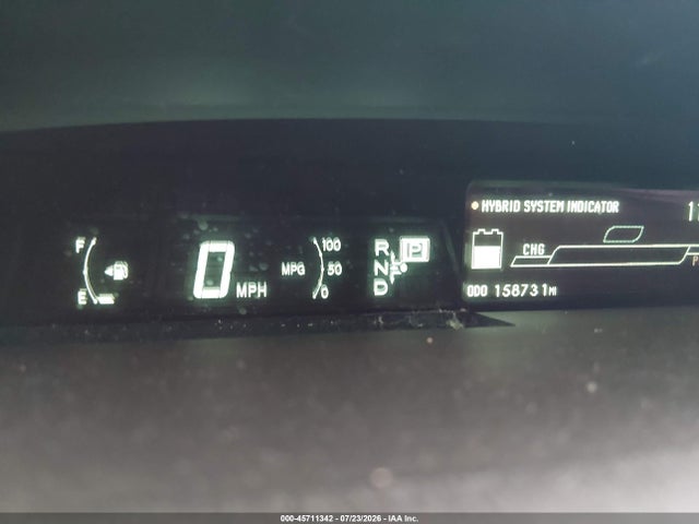 2010 Toyota PRIUS III — фото 7