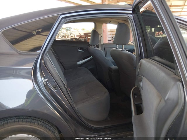 2010 Toyota PRIUS III — фото 8