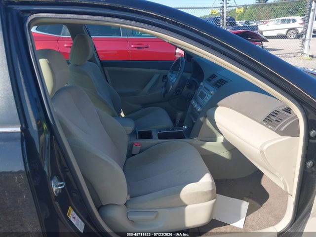 2011 Toyota CAMRY LE 照片 5