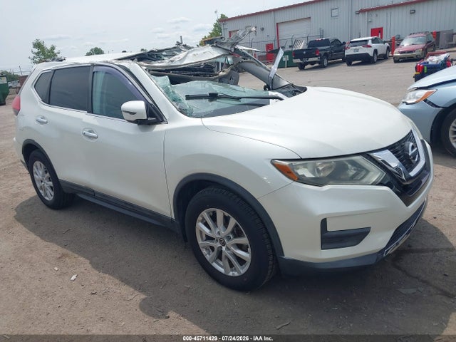 2017 NISSAN ROGUE SV