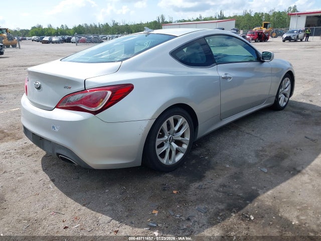2013 Hyundai GENESIS 2.0T PREMIUM — фото 4