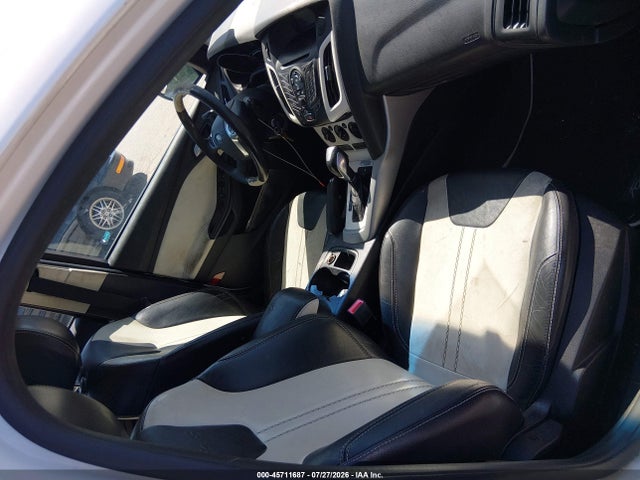 صورة 5 لـ 2014 FORD FOCUS SE