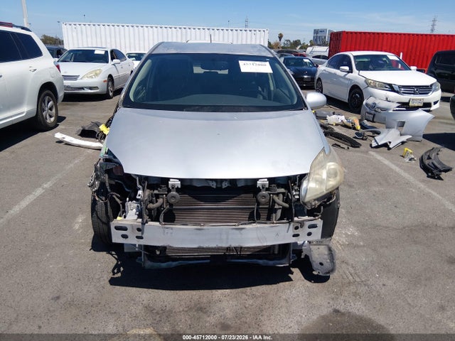 صورة مصغرة 13 لـ 2011 Toyota PRIUS THREE