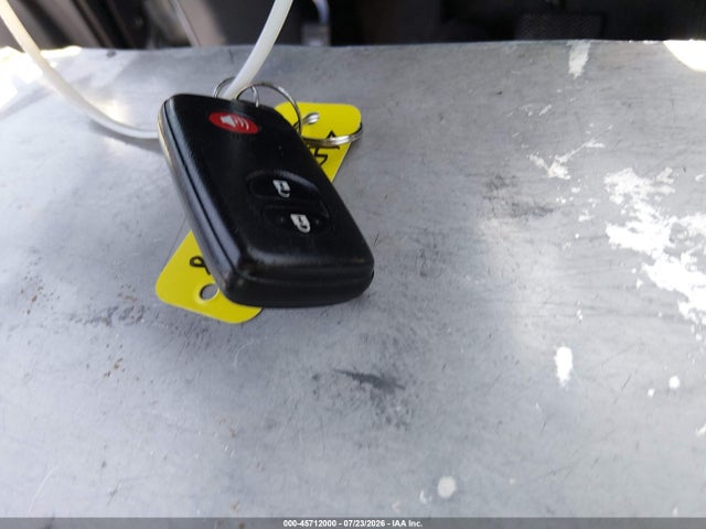 صورة مصغرة 11 لـ 2011 Toyota PRIUS THREE