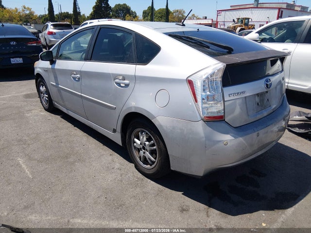 2011 Toyota PRIUS THREE — фото 3