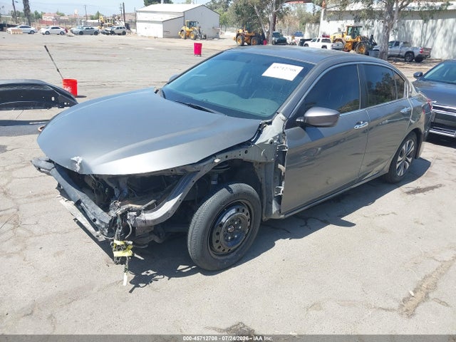 2017 Honda ACCORD LX — фото 2