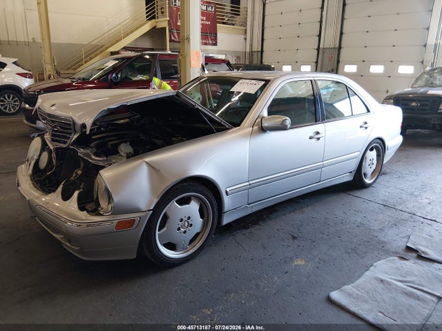 2001 Mercedes-BENZ E 320 照片 2