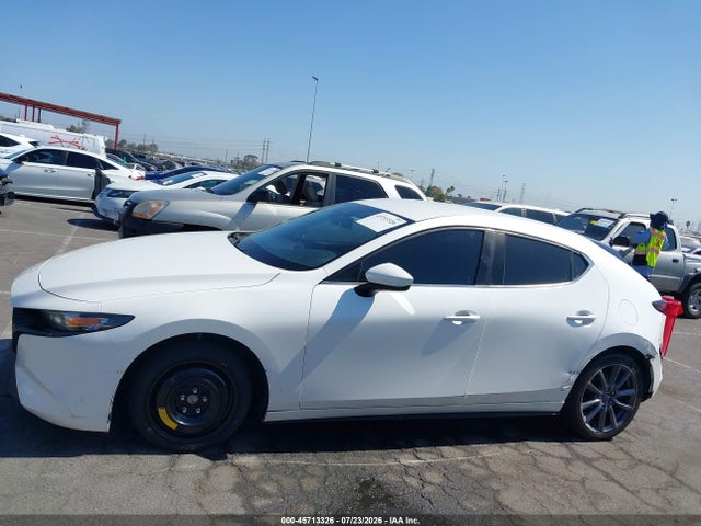 2019 Mazda MAZDA3 — миниатюра 15