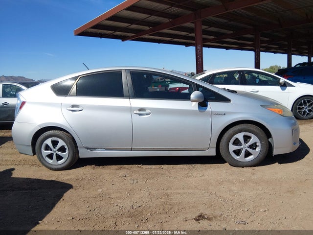 2012 Toyota PRIUS TWO — миниатюра 13