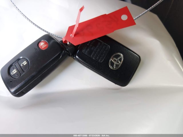 2012 Toyota PRIUS TWO — миниатюра 11