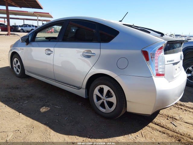 صورة 3 لـ 2012 Toyota PRIUS TWO