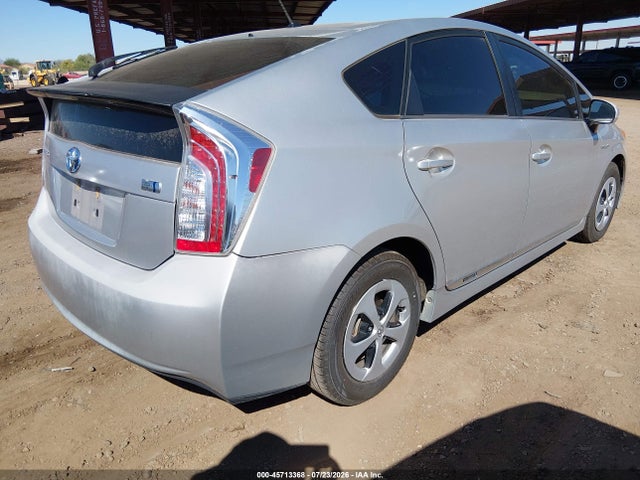 صورة 4 لـ 2012 Toyota PRIUS TWO