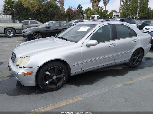 صورة 2 لـ 2002 Mercedes-BENZ C 240