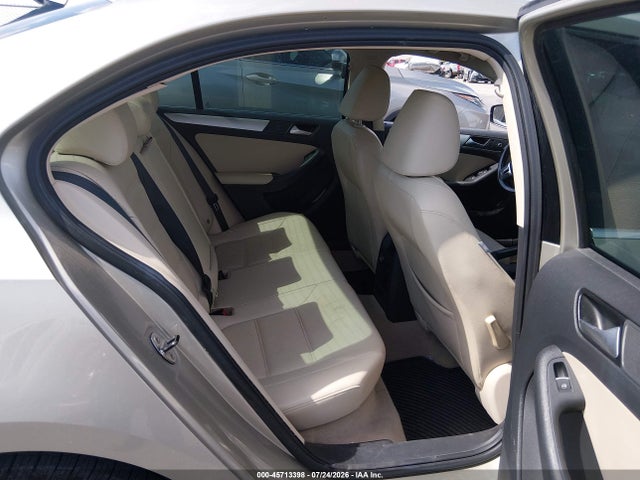 صورة 8 لـ 2014 Volkswagen JETTA 1.8T SE
