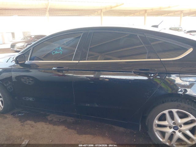 2017 FORD FUSION SE 13