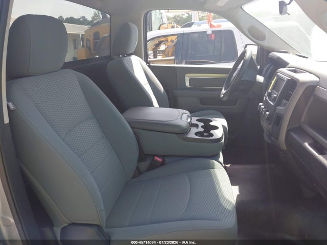 2019 RAM 1500 CLASSIC 照片 5