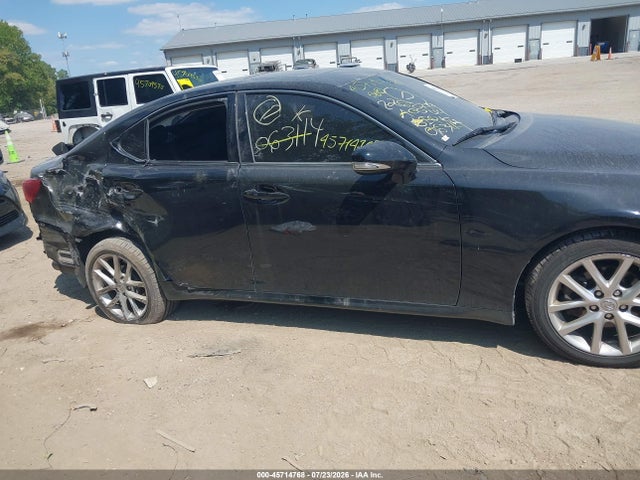 2013 Lexus IS 250 — миниатюра 13