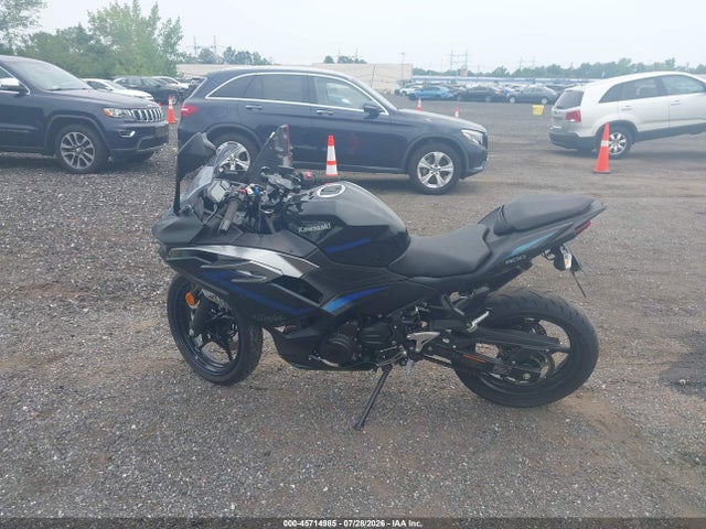 2025 KAWASAKI EX500 13