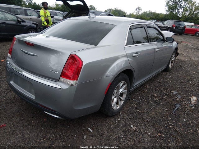 صورة مصغرة 4 لـ 2015 Chrysler 300 LIMITED