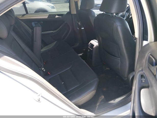 صورة 8 لـ 2015 Volkswagen JETTA 1.8T SE