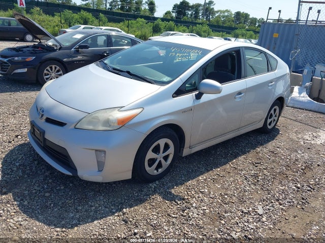 2013 Toyota PRIUS TWO — фото 2
