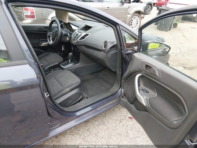2013 FORD FIESTA SE 照片 5