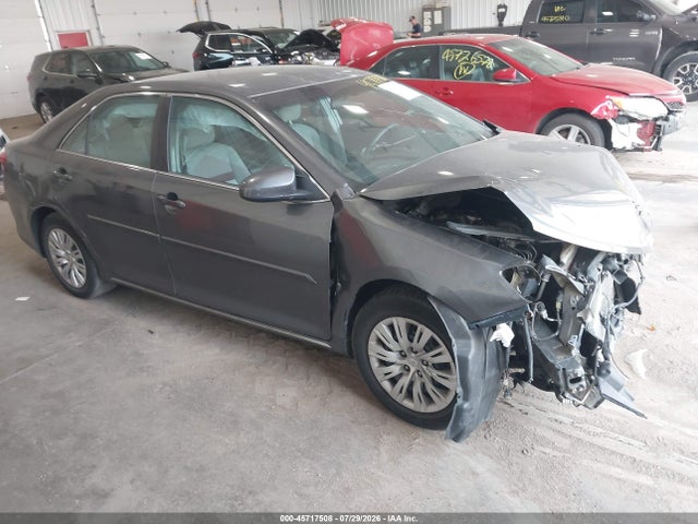 2014 TOYOTA CAMRY LE