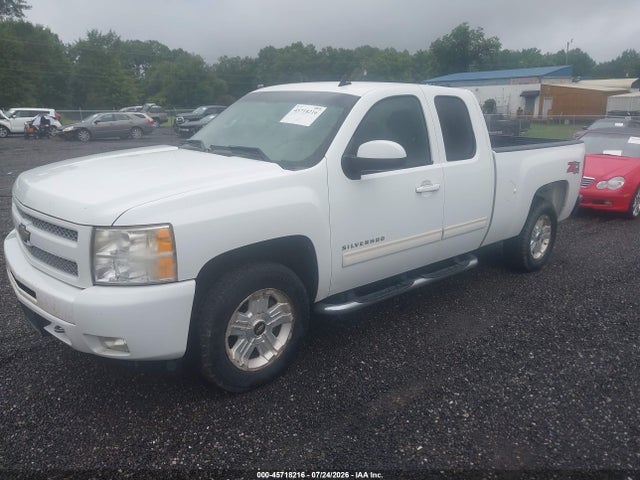 2010 Chevrolet SILVERADO 1500 LT 照片 2