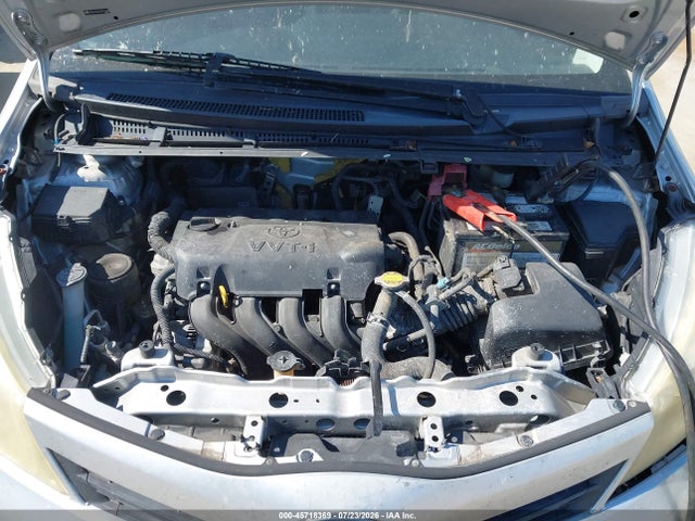 2012 Toyota YARIS LE photo 10