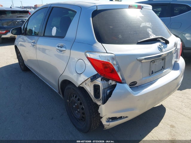 2012 Toyota YARIS LE photo 6