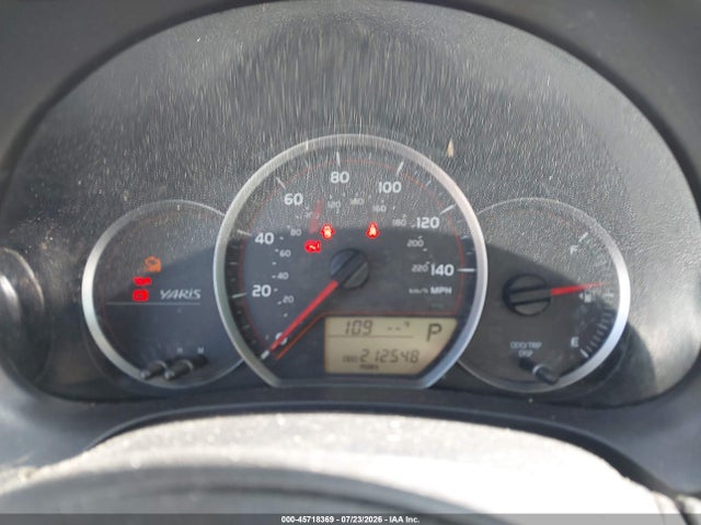 2012 Toyota YARIS LE photo 7